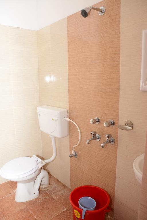 Hotel Nirmal Inn Bhubaneswar Zimmer foto