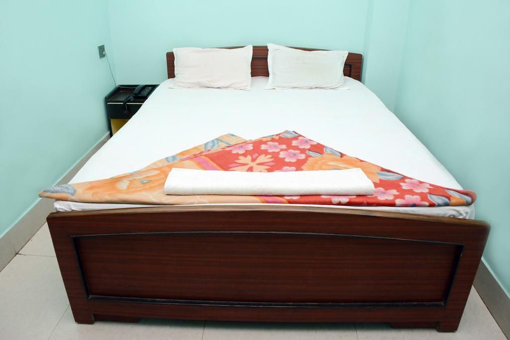 Hotel Nirmal Inn Bhubaneswar Zimmer foto