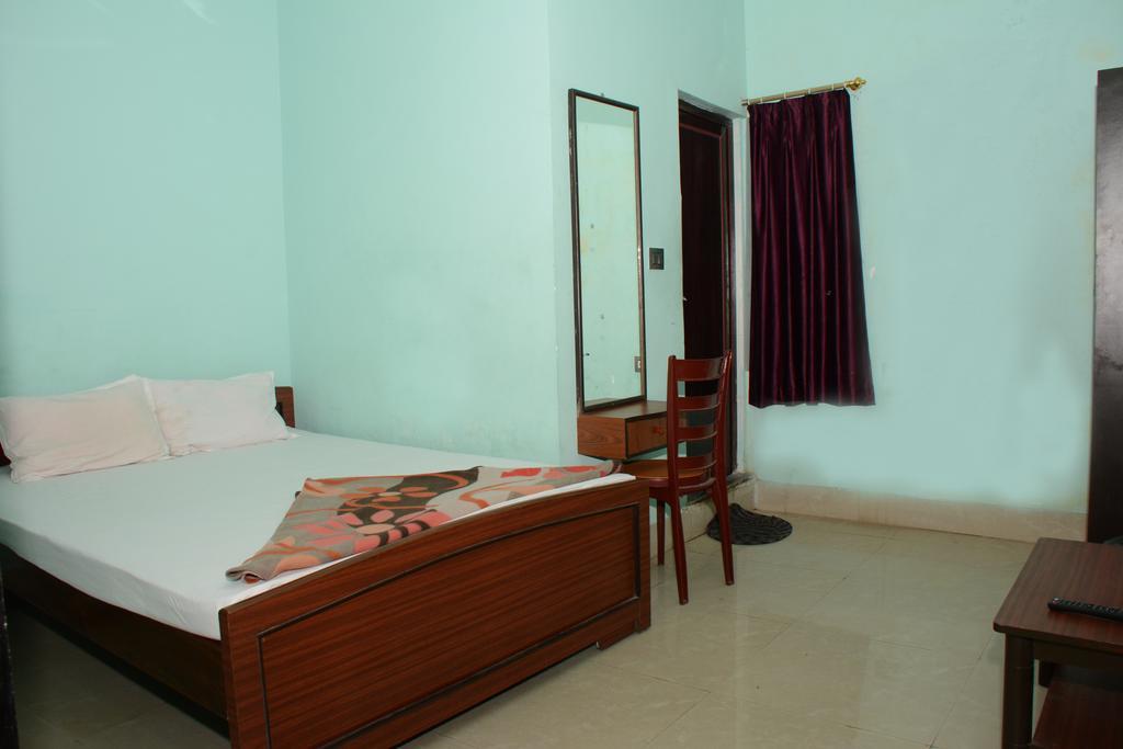 Hotel Nirmal Inn Bhubaneswar Zimmer foto