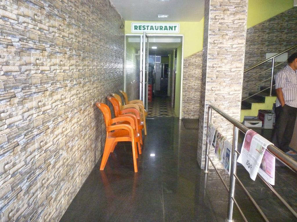 Hotel Nirmal Inn Bhubaneswar Exterior foto